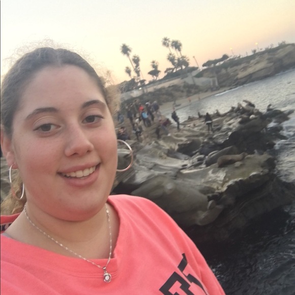 Meet your Posher, Shanny - Picture 1 of 1